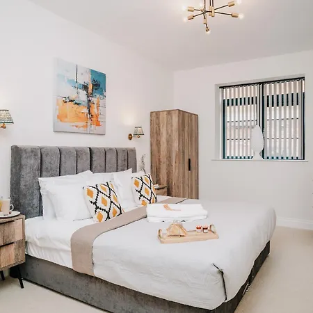 Apartment Stunning Grade Ii Pad Wifi Families Contractors Birmingham