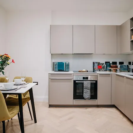Stunning Grade Ii Pad Wifi Families Contractors Apartment *